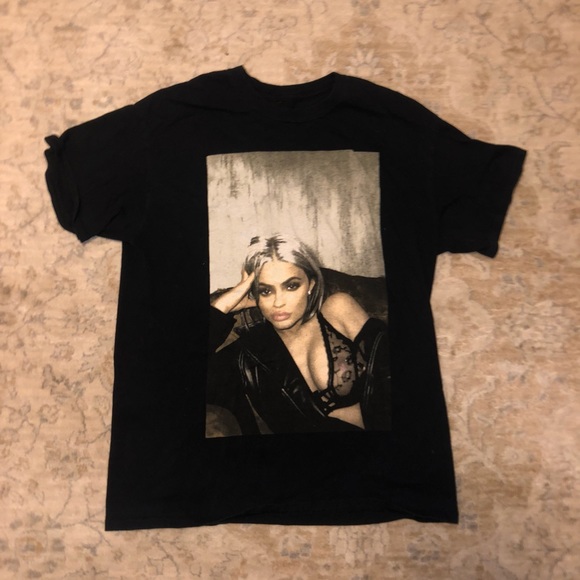 Kylie Cosmetics Tops - KYLIE JENNER T-SHIRT